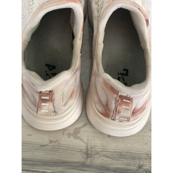 APL TechLoom Tracer Sneaker in Warm Silk & Almond Tie Dye pink size 7 women - Picture 8 of 9